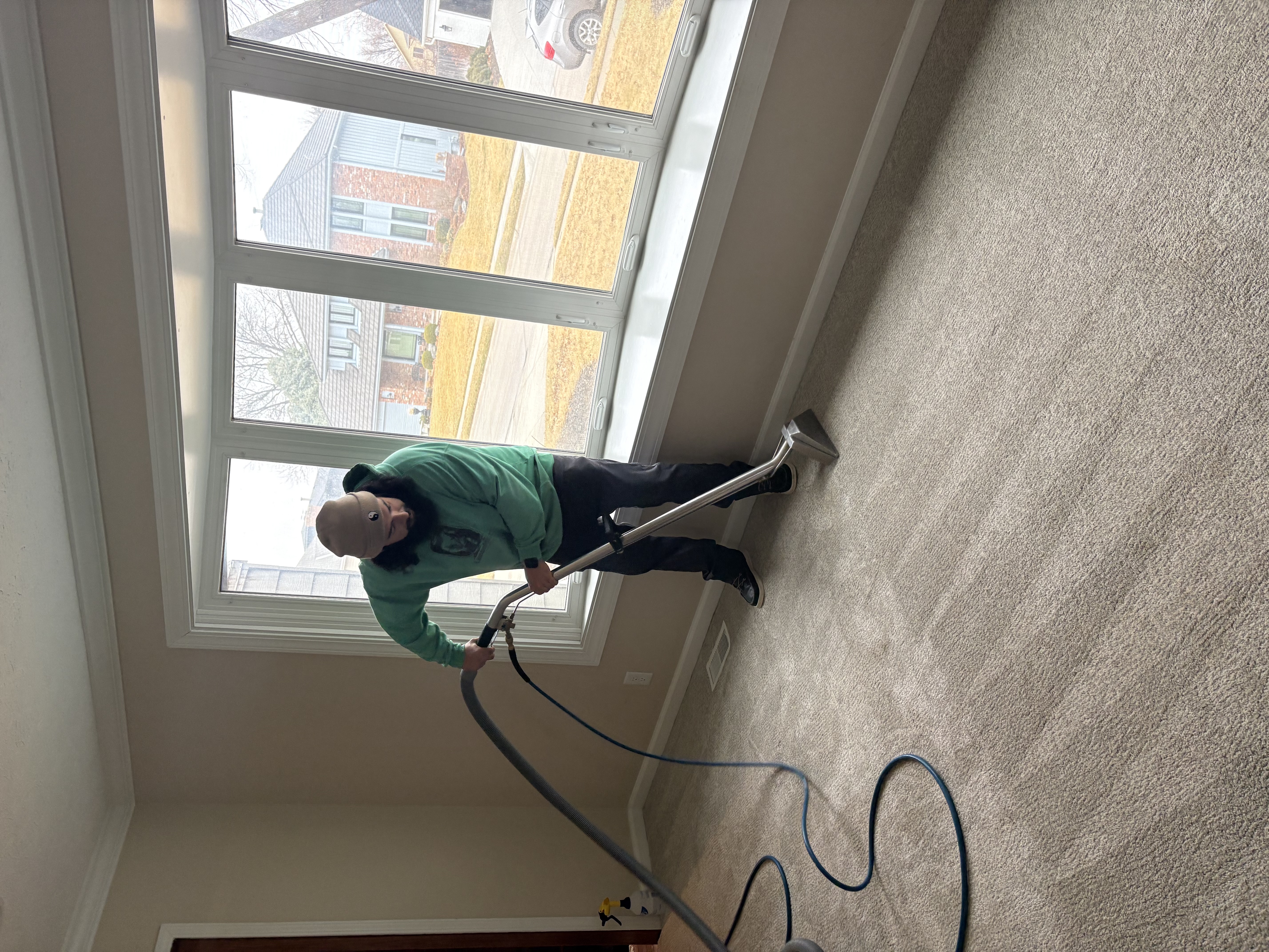 Professional Carpet Cleaning in a Residential Living Room