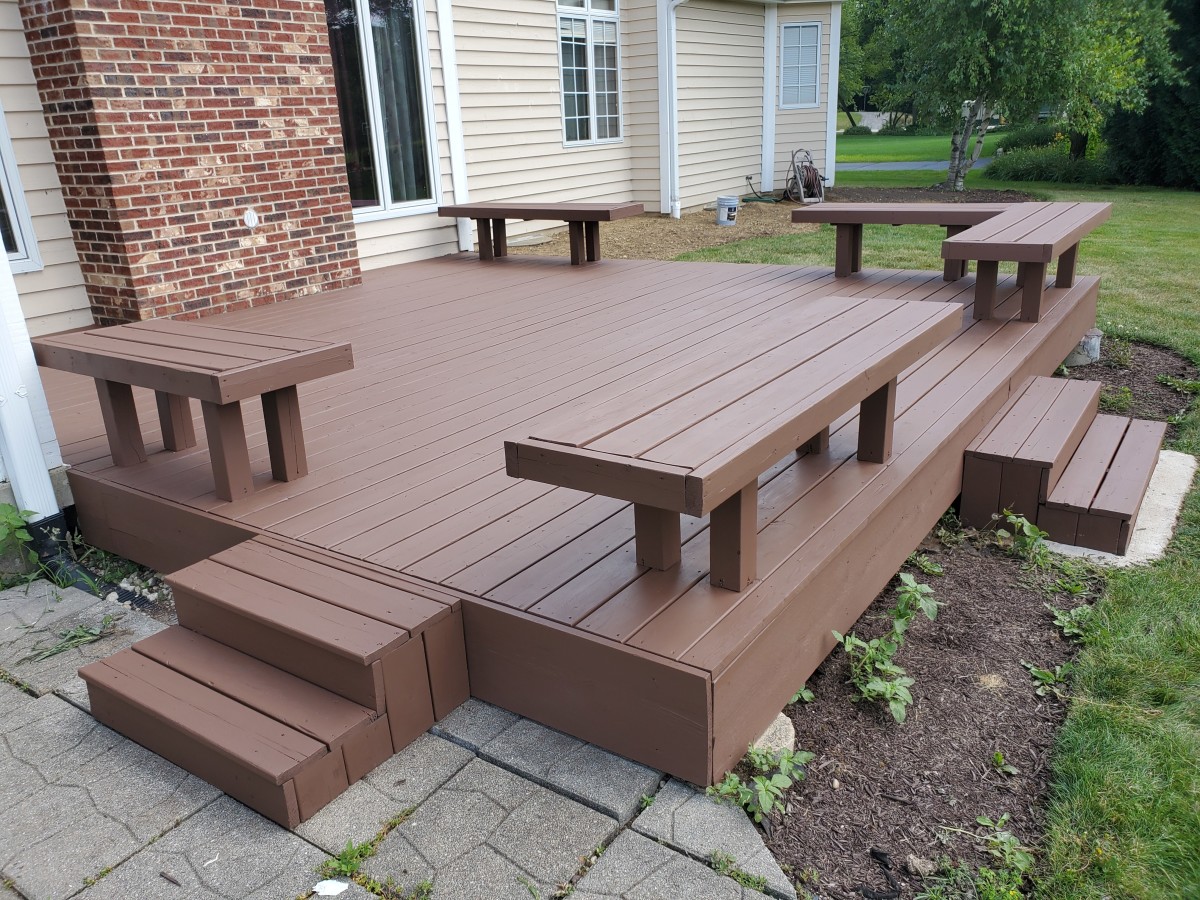 tips-for-applying-solid-deck-stain (1).jpg