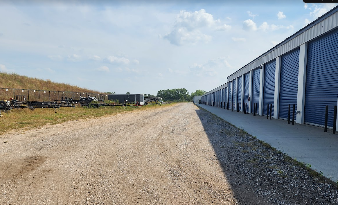 Drive-Up Storage Units at Sandy Pointe Storage