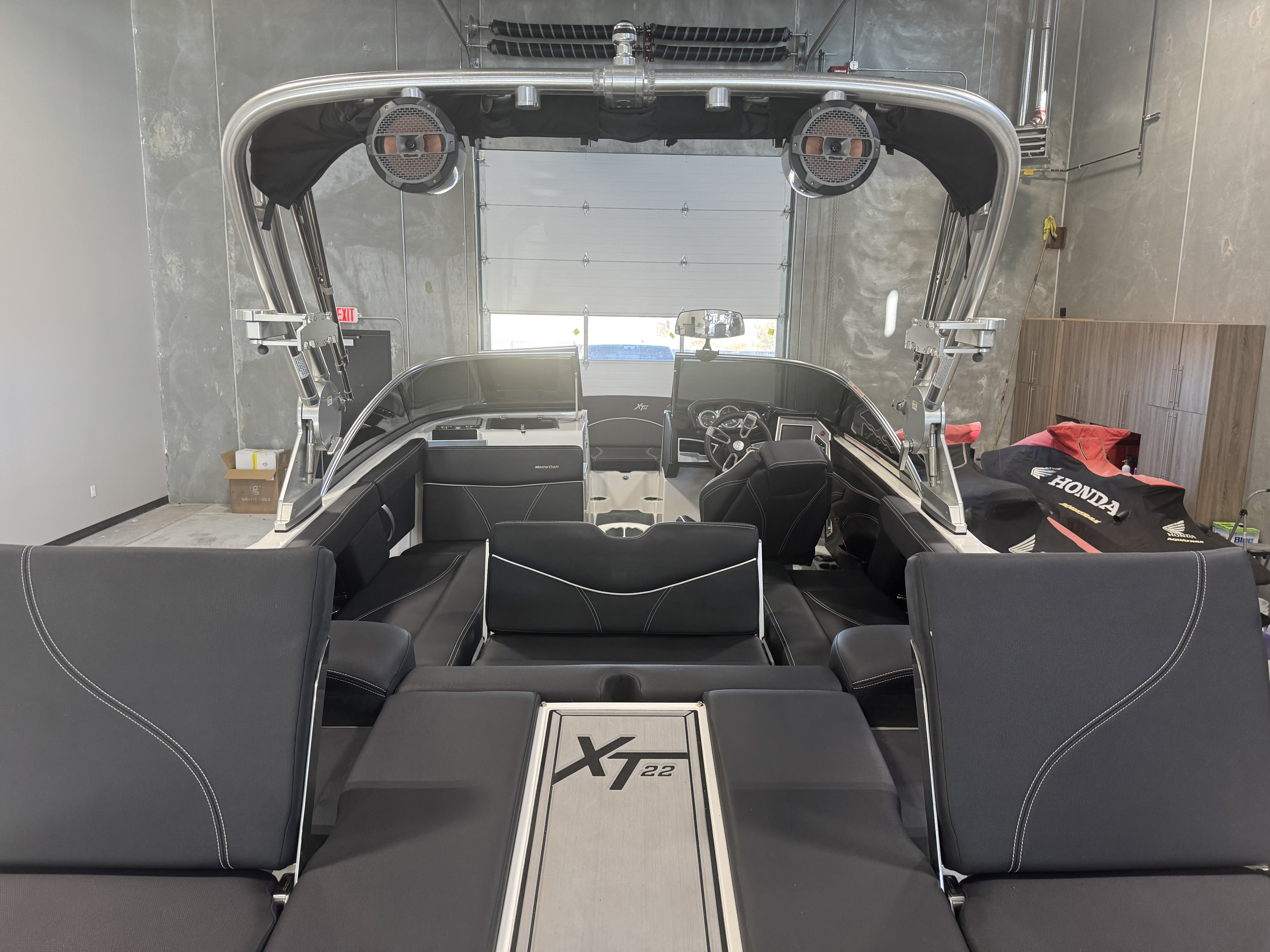 MasterCraft XT22 Wake Boat – Interior Detail & Storage