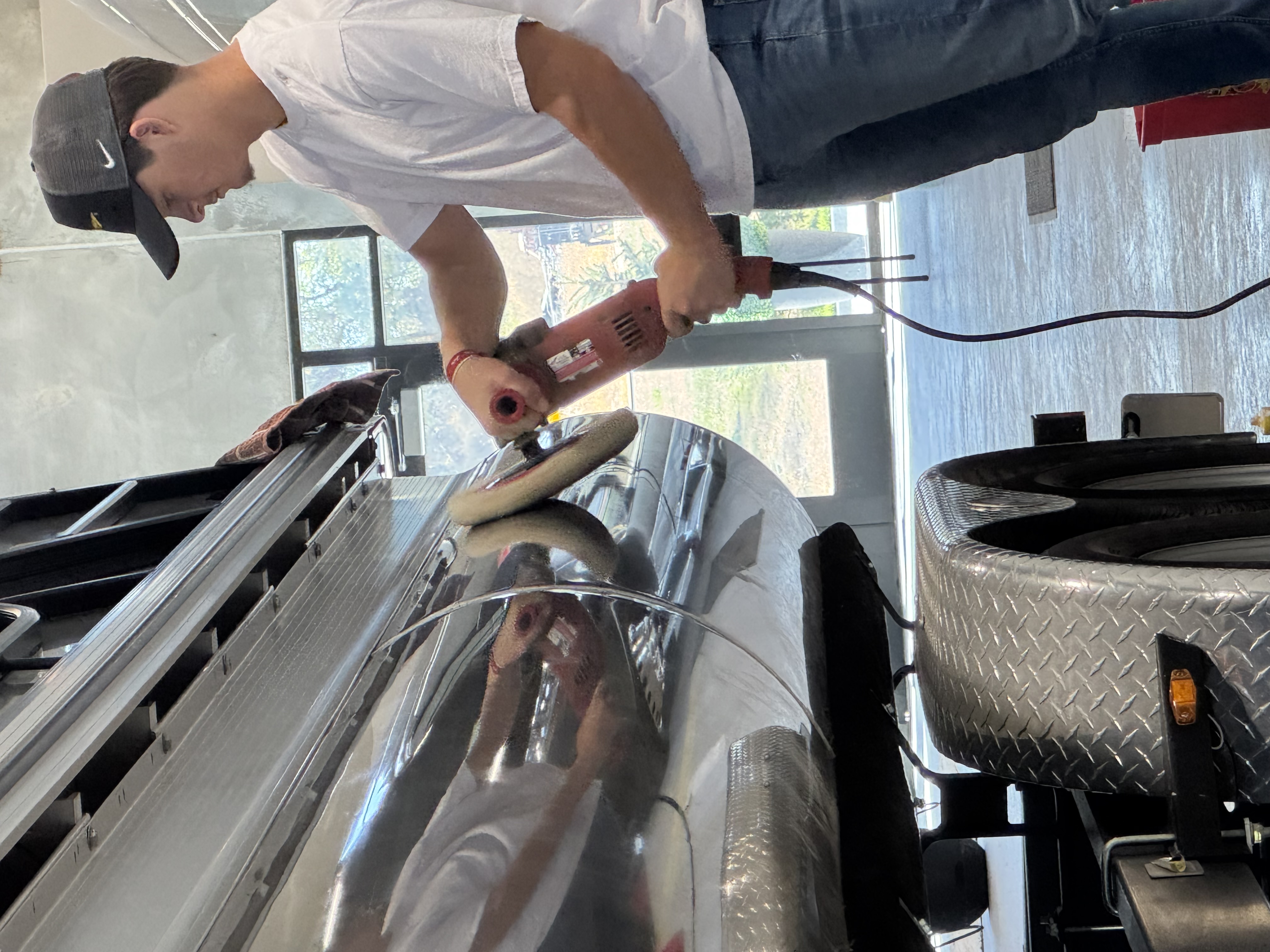 Professional Boat Polishing & Detailing Service