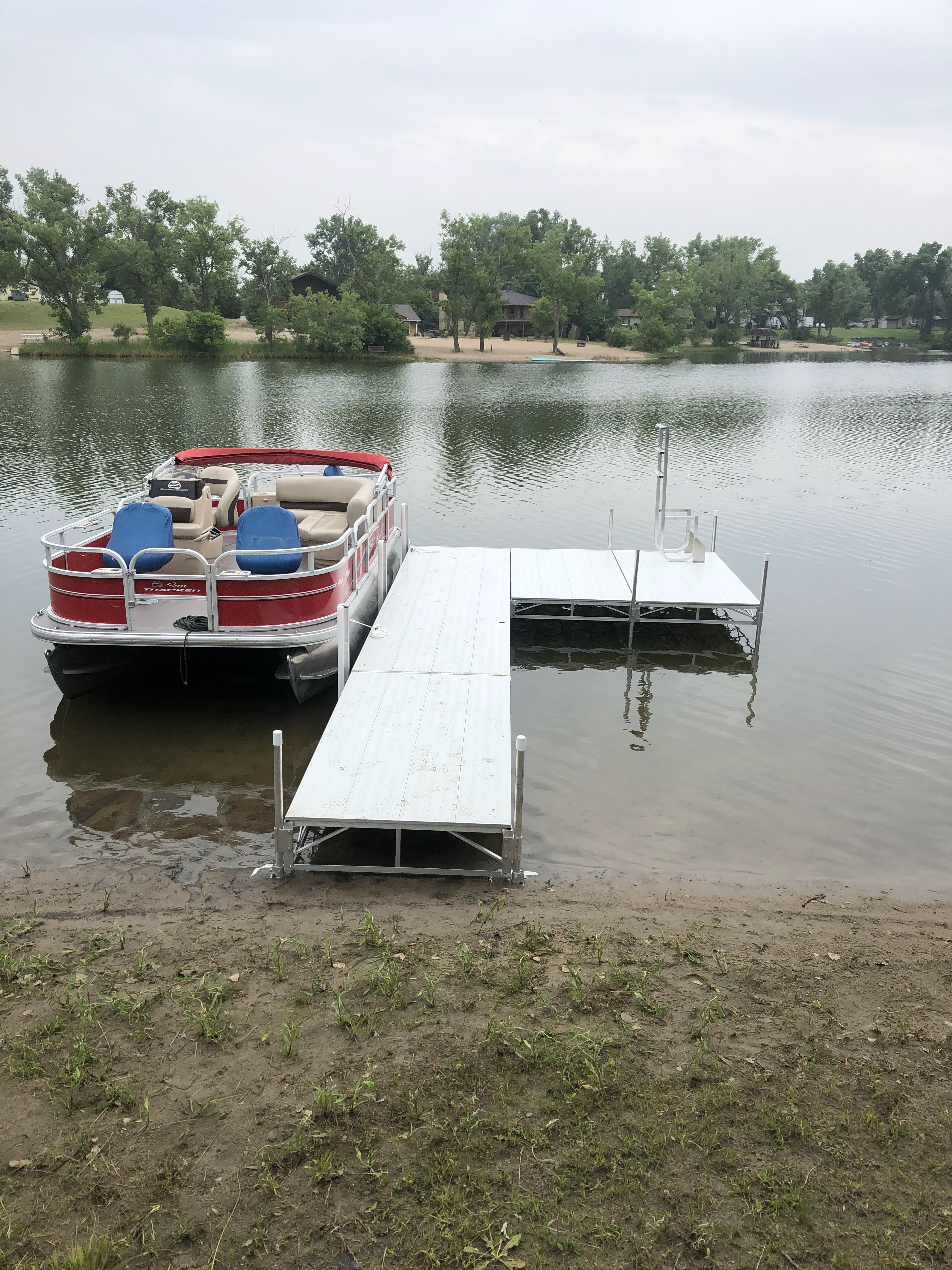 Aluminum L-Shaped Dock Installation with Pontoon Boat