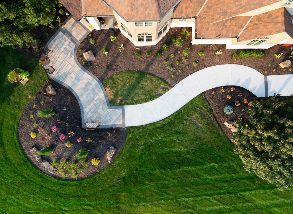 Curved Walkway & Front Yard Landscape Design