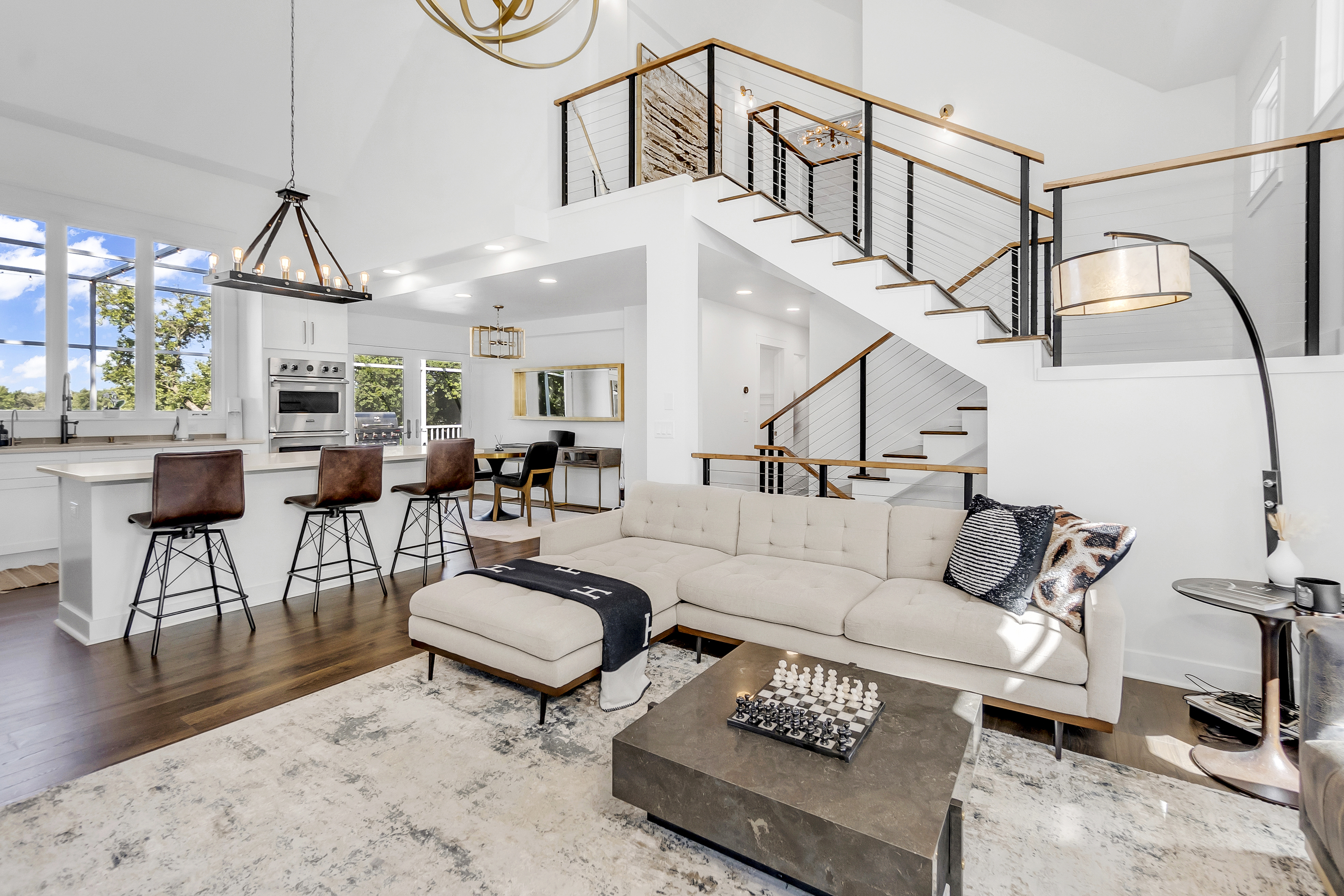 Spotless Open-Concept Living Space & Kitchen