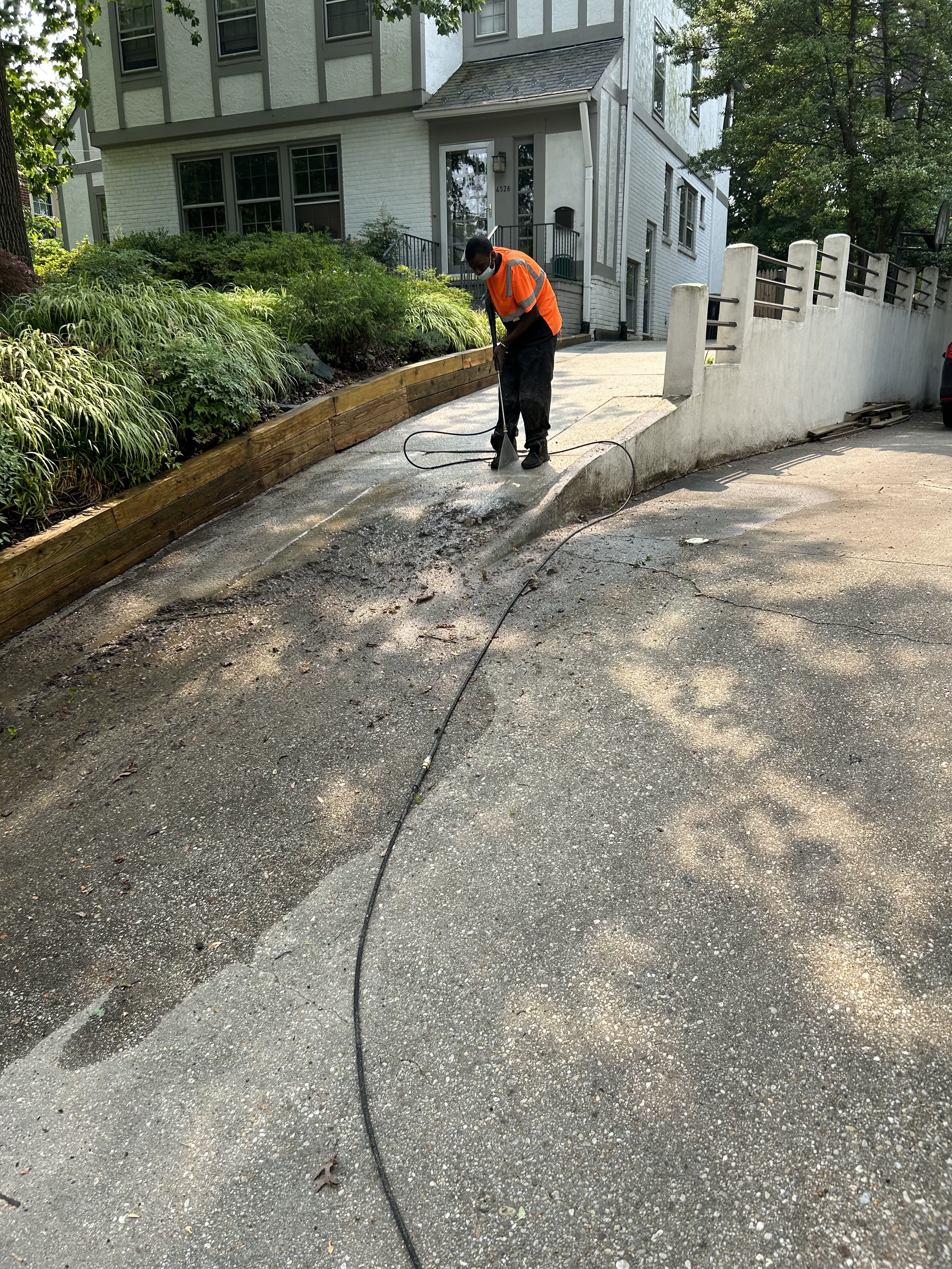 Residential Driveway Pressure Washing