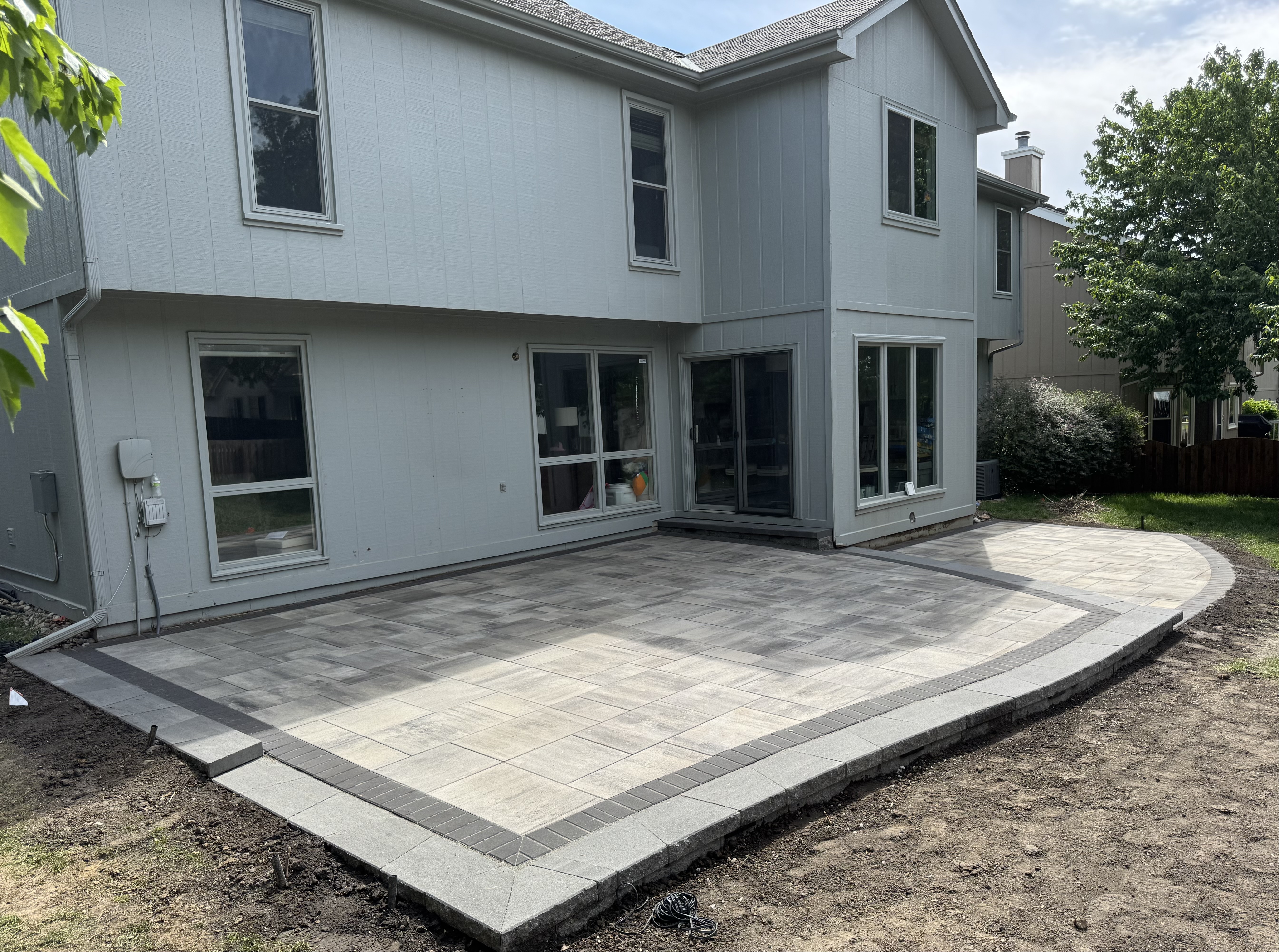 Custom Paver Patio Installation – Backyard Outdoor Living Space