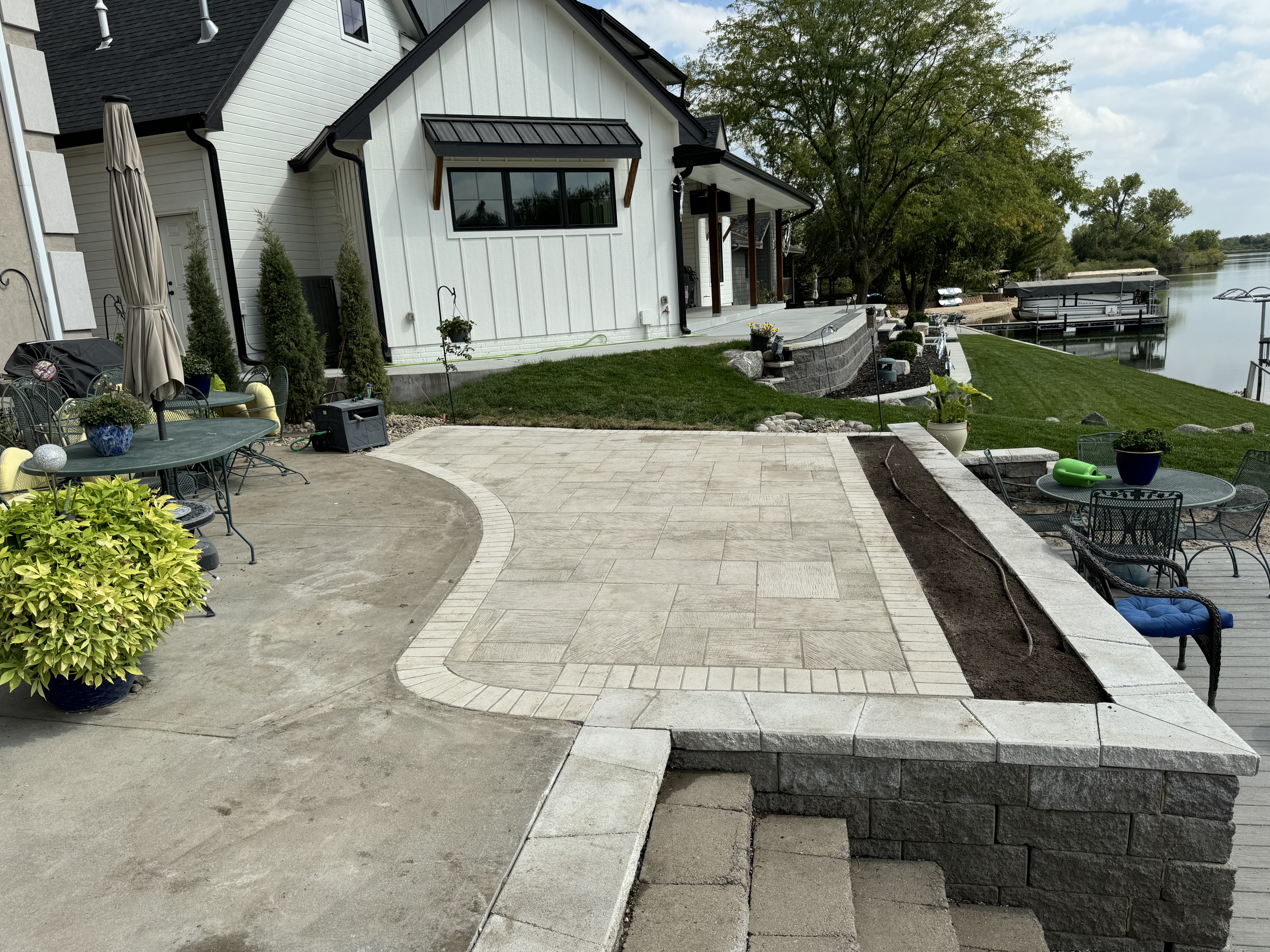 Lakefront Paver Patio with Block Retaining Wall Planter