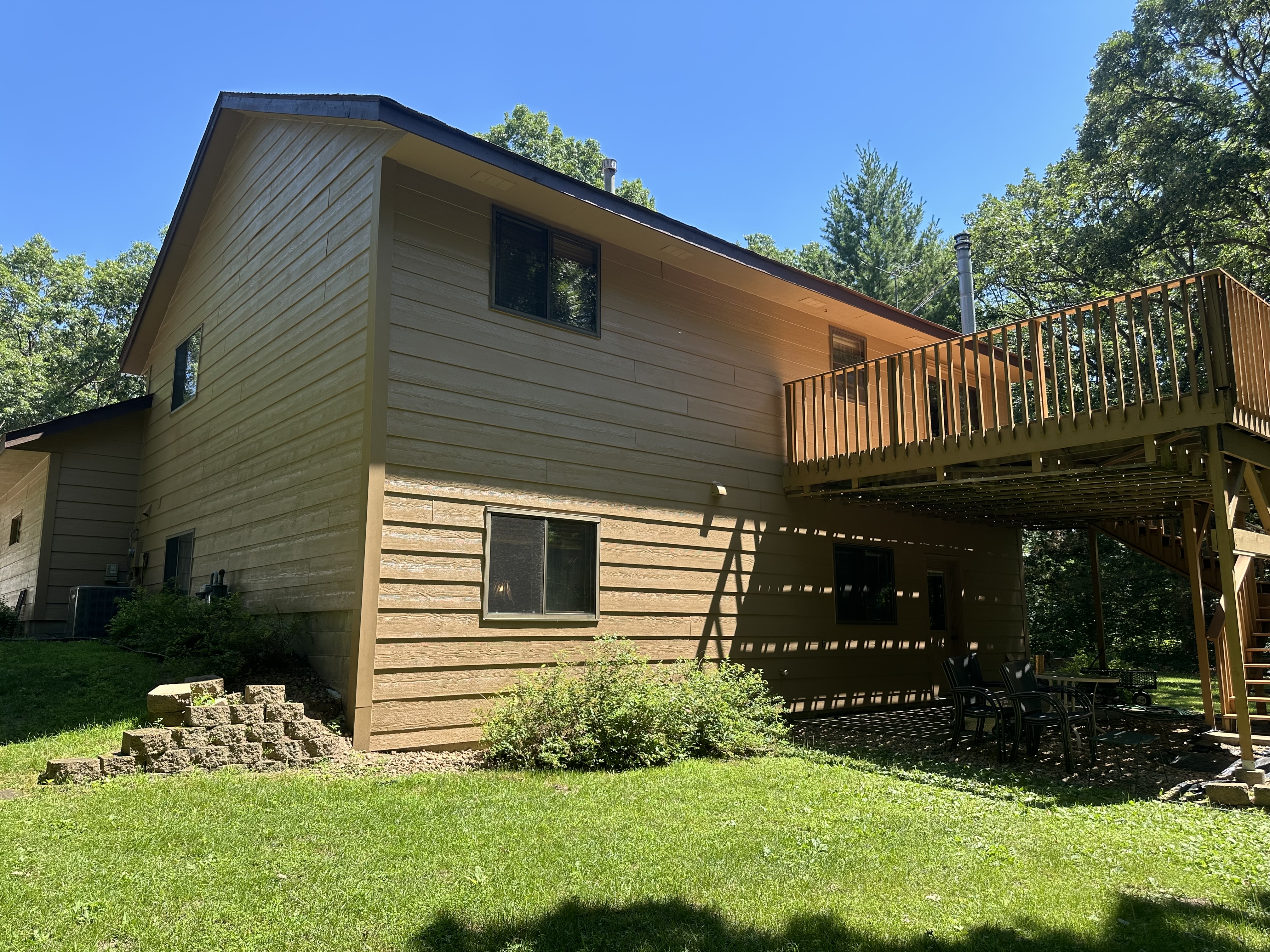 Exterior Home Painting – Two-Story Residential Siding Refresh