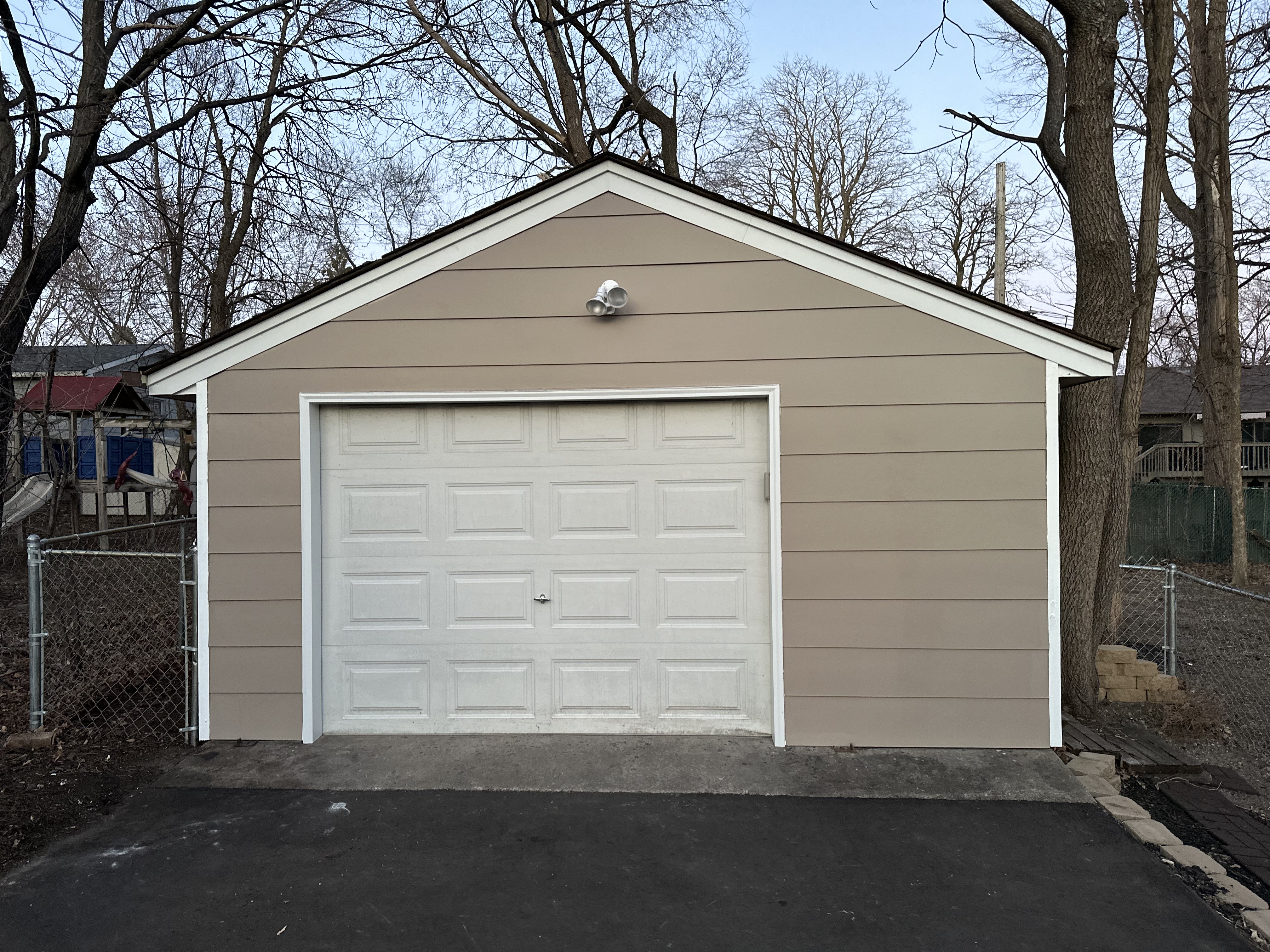 Detached Garage Exterior Painting – Champlin, MN